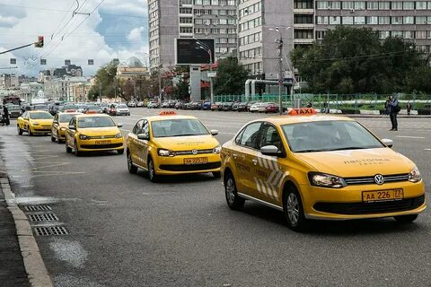 Travel Comfortably with Umrah Taxi: A Hassle-Free Ride Across Holy Cities